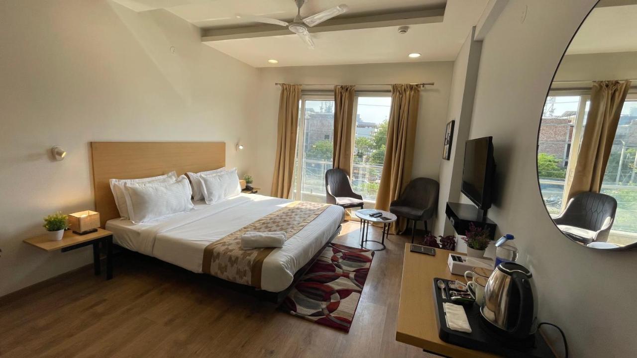 Saltstayz Express - Medicity Near Medanta Hospital Gurgaon Exterior photo